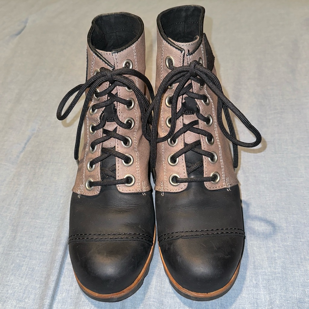 Sorel Women’s Wedge Boot Size 91/2 Euc